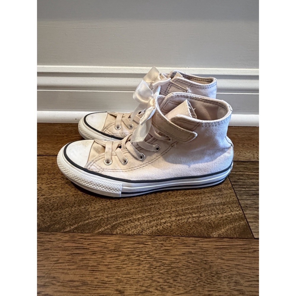Converse Chuck Taylor All Star Ruffles & Bows Toddler Girls' Hi-Top Sneaker Sz 1